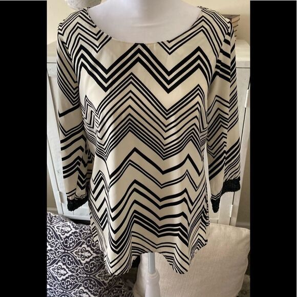 Chevron Top  - Picture 1 of 5
